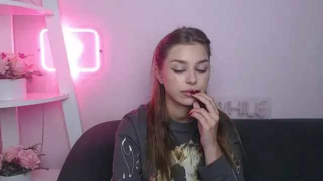 MilanaAngelAs online show from October 20, 4:59 am