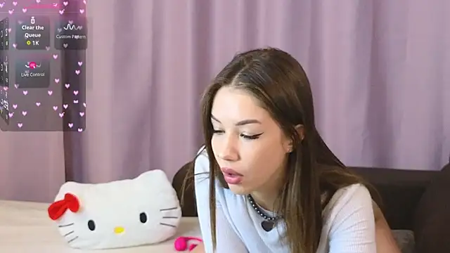 Snapshot of ellie_kramer chatting on September 19, 7:57 pm ellie kramer online show from September 19, 7:57 pm