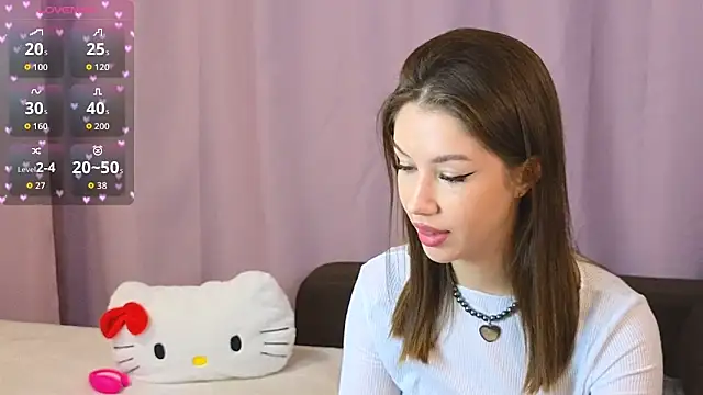 Snapshot of ellie_kramer chatting on October 7, 8:13 pm ellie kramer online show from October 7, 8:13 pm