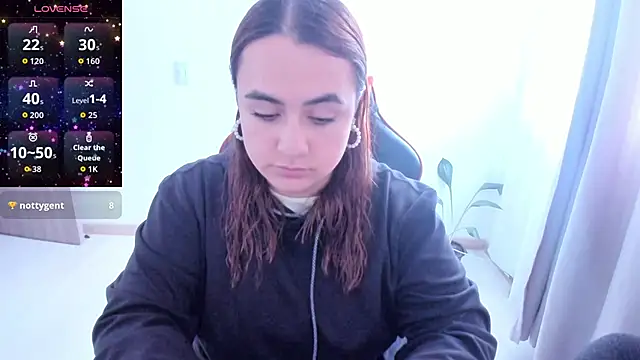 maryluna95 online show from April 11, 7:50 pm