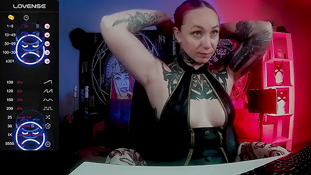 miss jenna lovee online show from November 24, 1:46 pm