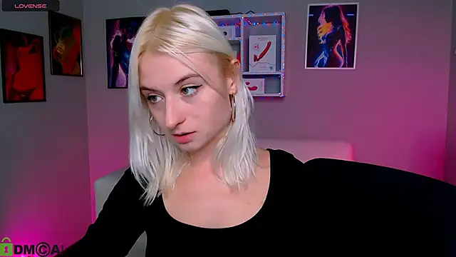 Snapshot of melisa_white1 chatting on October 19, 7:16 pm melisa white1 online show from October 19, 7:16 pm