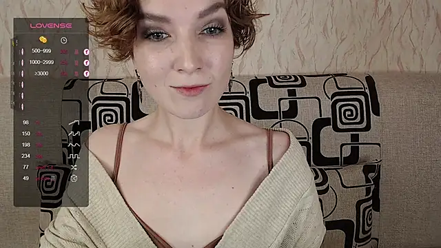 Snapshot of TinaWince chatting on September 27, 5:47 am TinaWince online show from September 27, 5:47 am