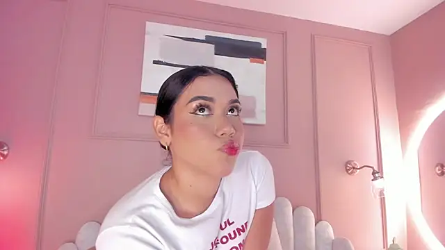 mara brooks online show from October 12, 8:11 pm