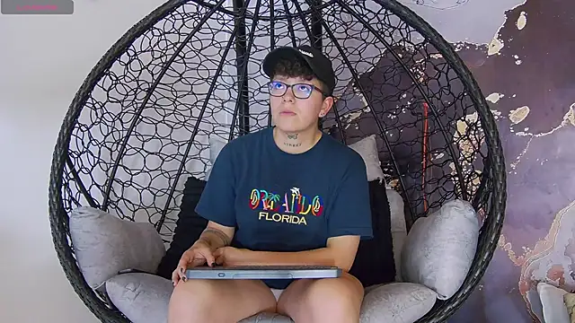 alex noa online show from September 24, 7:46 pm