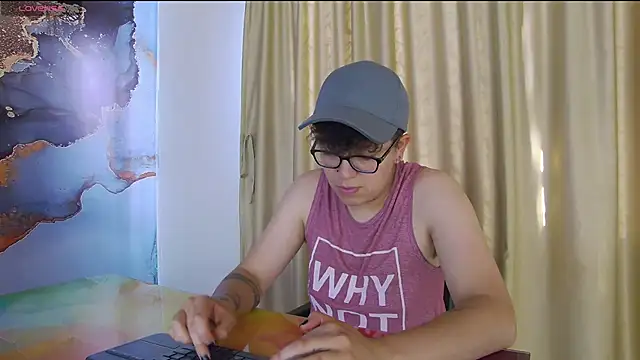 alex noa online show from September 17, 7:34 pm