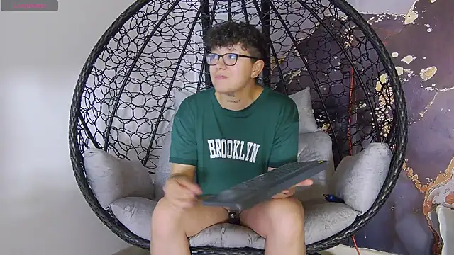 alex noa online show from September 23, 7:34 pm