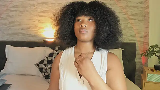 Anneth  M online show from September 18, 7:45 pm