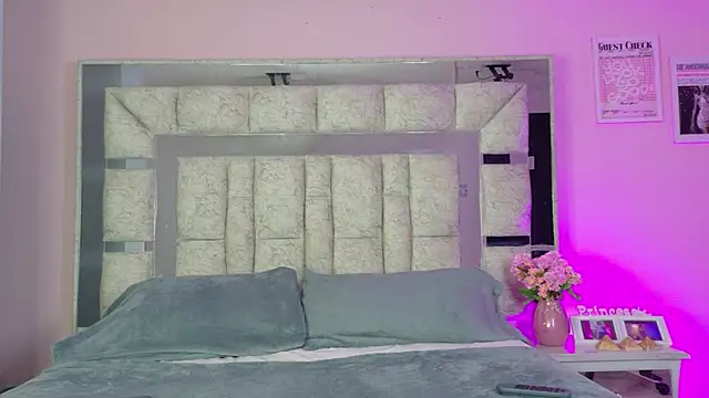 Sara Greey online show from February 23, 1:21 pm