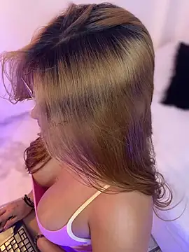 Amber Martins  online show from May 16, 11:48 pm
