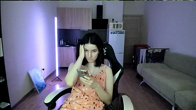 Snapshot of Miss_Ophelia chatting on October 14, 11:35 am Miss Ophelia online show from October 14, 11:35 am
