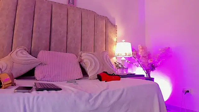 rrici online show from April 18, 7:58 pm