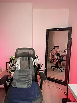 evangeline ch online show from November 18, 4:41 pm