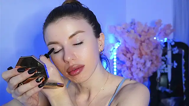 ivyleague  online show from March 25, 6:22 pm