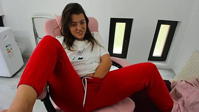 Dyana Kaylinn online show from September 26, 7:06 am