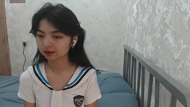 Shy Kira online show from July 6, 8:52 am