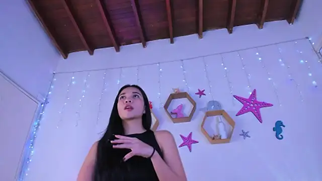 Emiily Parkerr online show from December 4, 3:20 am