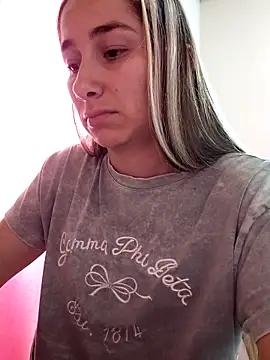 Iris love18 online show from April 2, 5:10 pm