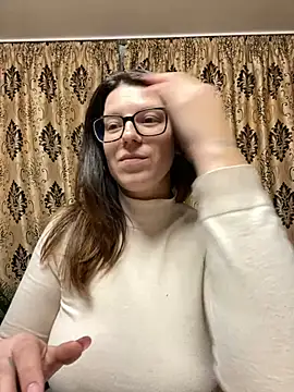 NadiraNoor online show from April 12, 10:23 pm