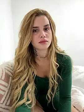 EmiliaCatalina online show from September 22, 10:19 pm