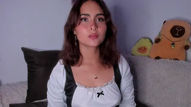Snapshot of Violette-Ramirez01 chatting on September 18, 10:19 pm Violette-Ramirez01 online show from September 18, 10:19 pm