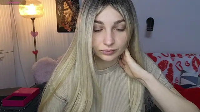 Amelia55555 online show from February 10, 3:04 pm