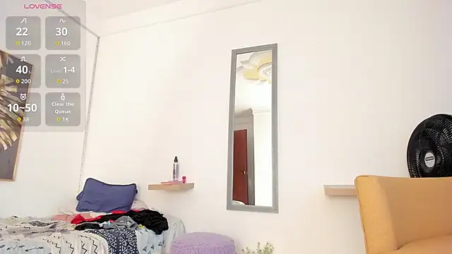 Amina hafsa online show from April 18, 7:07 pm