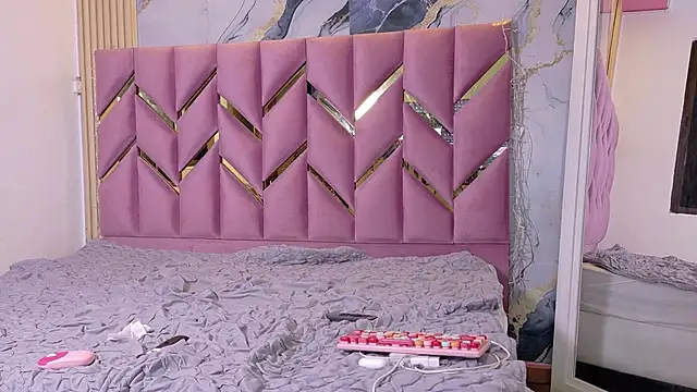 daddyissuesss  online show from October 6, 7:51 pm