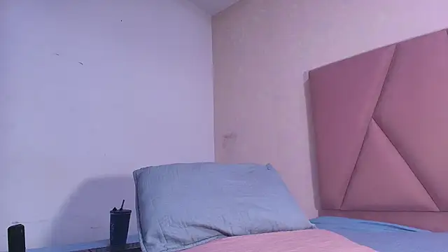 Snapshot of arl_chloee chatting on October 15, 3:09 am arl chloee online show from October 15, 3:09 am