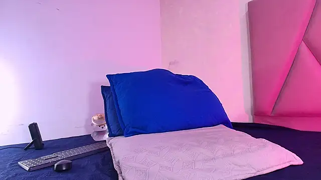 Snapshot of arl_chloee chatting on September 20, 3:16 am arl chloee online show from September 20, 3:16 am