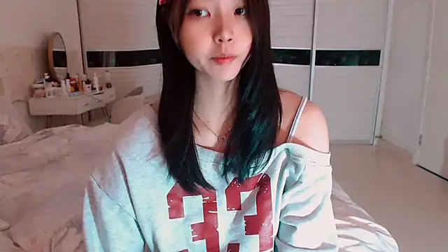 -Lucky Girl online show from October 28, 3:34 am