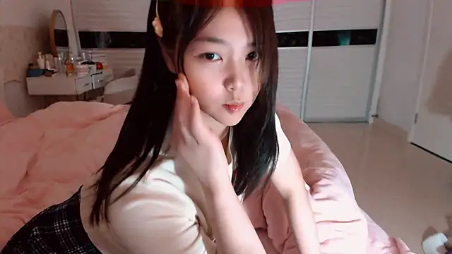 -Lucky Girl online show from March 2, 2:33 am