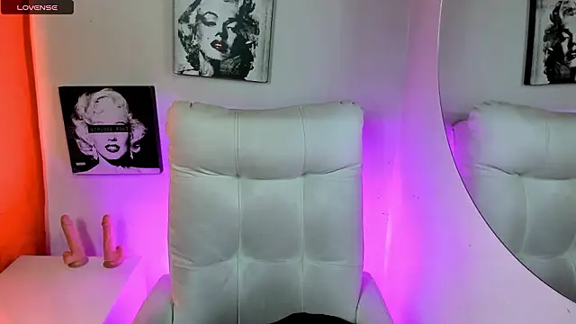 SamanthaRoldaan online show from March 13, 3:35 pm