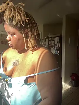 kweenxkarma online show from September 8, 9:14 pm