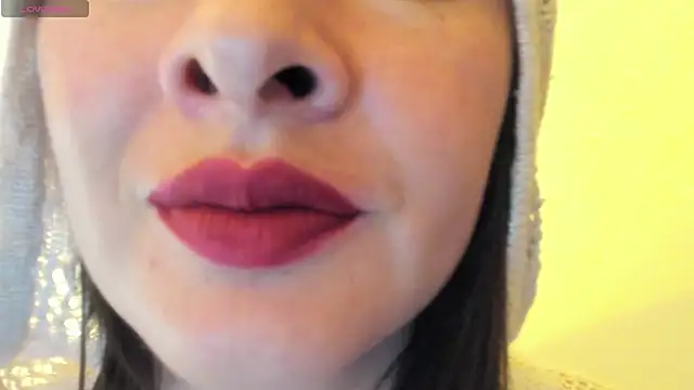 queen fetish online show from November 27, 2:20 pm