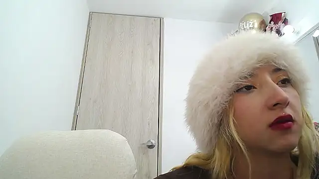 Barbie girl 69 online show from January 14, 1:32 am