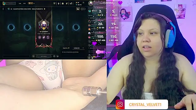 crystal7u7 online show from October 25, 8:37 pm