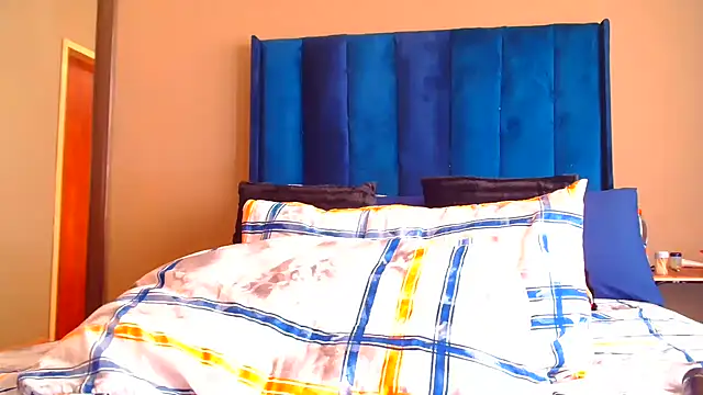 BERNINIBLUSHX89 online show from February 19, 1:21 pm