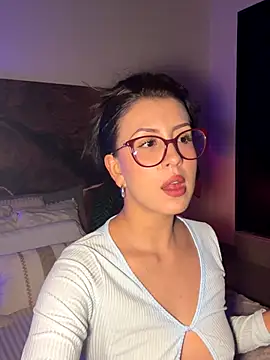 Snapshot of EmaSaenz chatting on September 18, 11:36 pm EmaSaenz online show from September 18, 11:36 pm