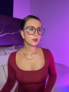 Snapshot of EmaSaenz chatting on October 11, 9:17 pm EmaSaenz online show from October 11, 9:17 pm