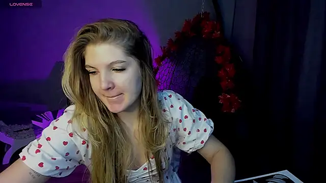 Snapshot of lily_williamss chatting on September 26, 1:03 am lily williamss online show from September 26, 1:03 am