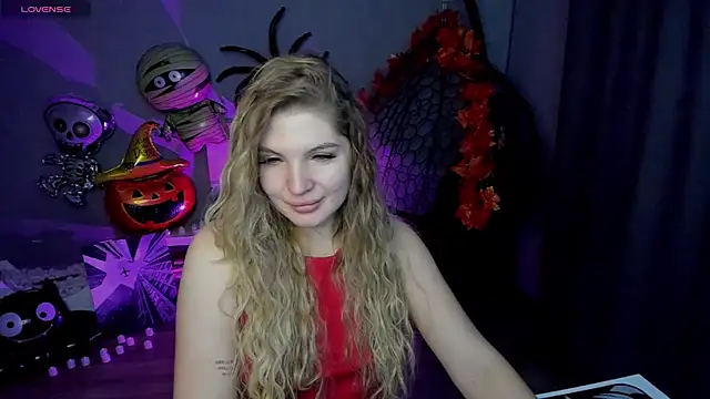 Snapshot of lily_williamss chatting on October 19, 1:18 am lily williamss online show from October 19, 1:18 am