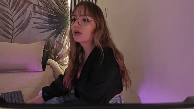 Samaantha-White online show from March 26, 11:56 am