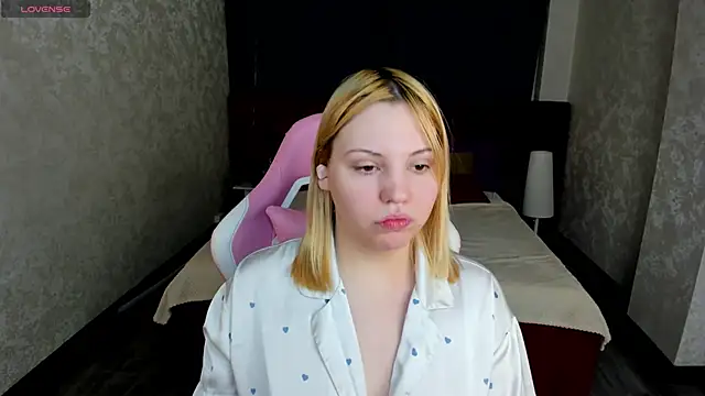 Stacy Luv online show from November 30, 9:02 am