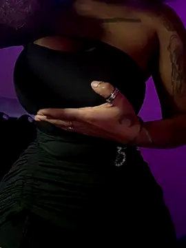 Cherrytowild online show from November 16, 10:37 am