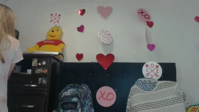 valerivegass online show from February 8, 1:37 pm