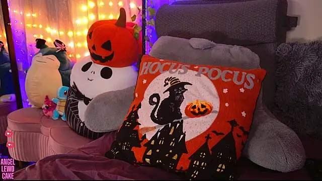 Angel-Lewd-Cake online show from October 10, 1:54 am