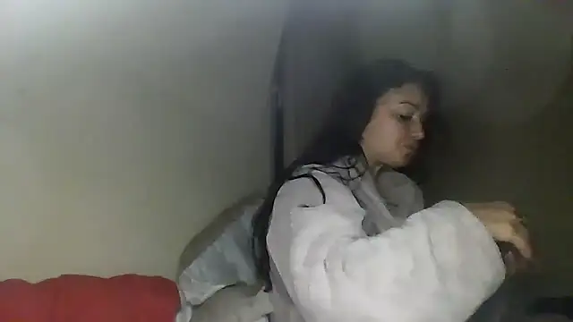 Snapshot of Linusya chatting on September 21, 5:44 pm Linusya online show from September 21, 5:44 pm