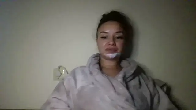 Snapshot of Linusya chatting on October 24, 2:24 pm Linusya online show from October 24, 2:24 pm