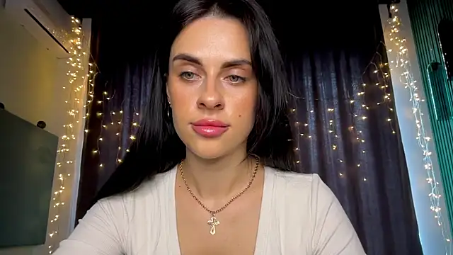 MariaValverdeee online show from May 11, 11:45 am